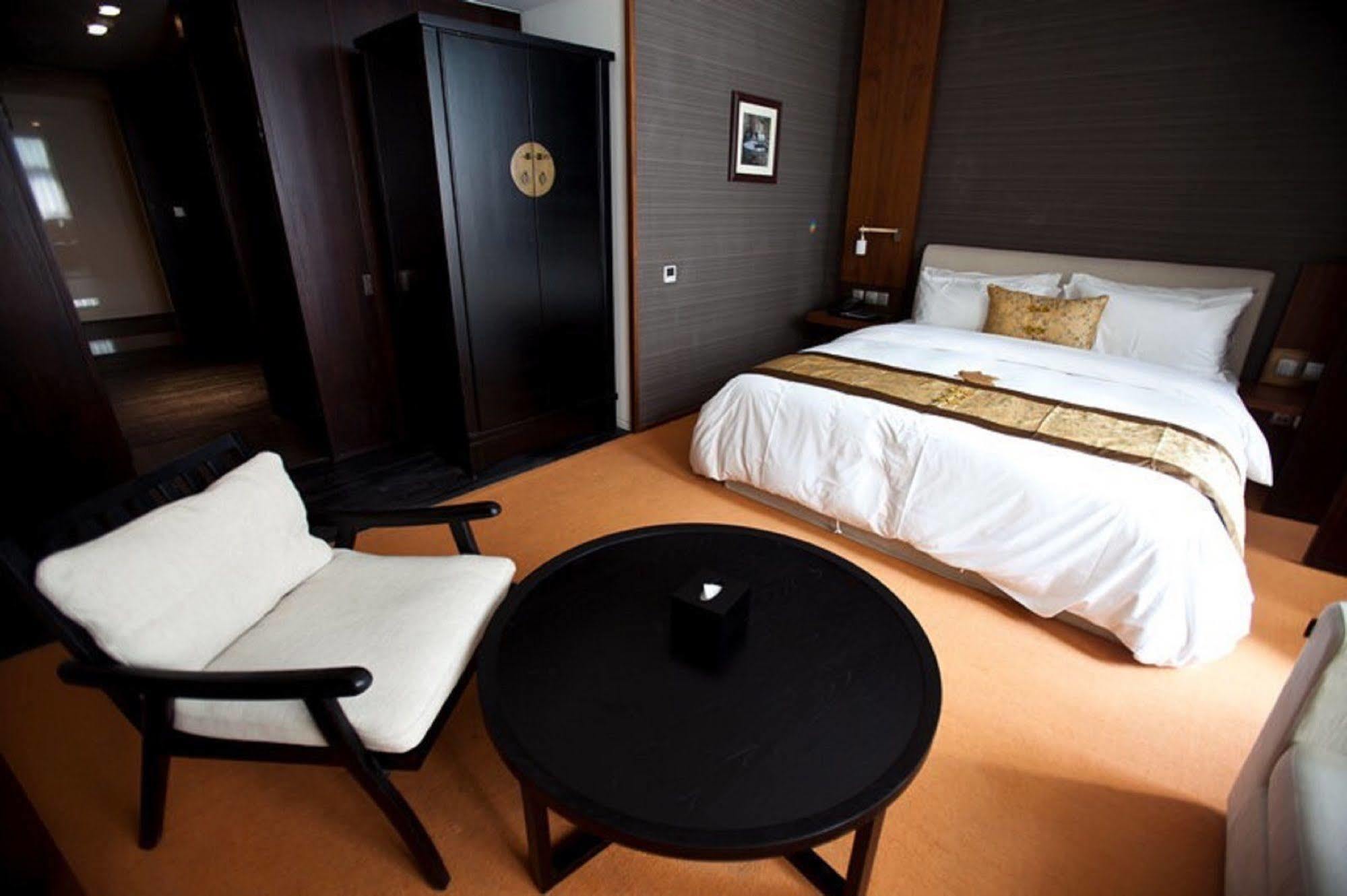Hotel Momc Пекин Экстерьер фото